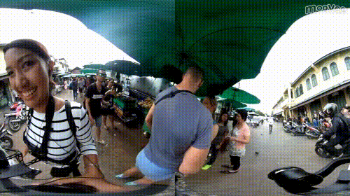 現地の方と手を振ってコミュニケーション！