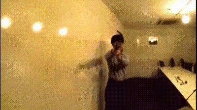 ゴキブリクラッカー発射の瞬間
