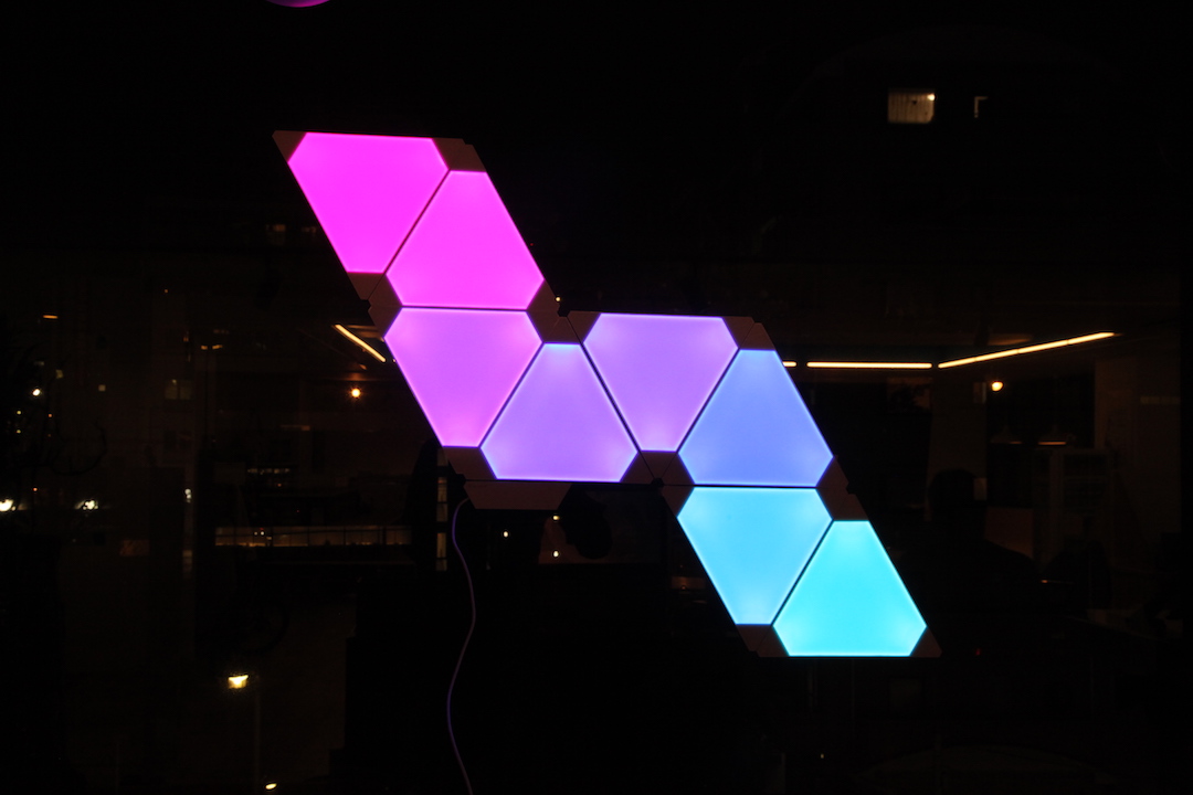 暗闇で光らせた写真。