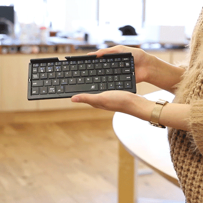 折りたためるキーボード Amazon | 折りたたみ式 Bluetooth キーボード、大型タッチパッド