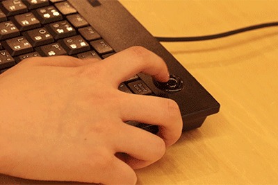 トラックボールアップ
