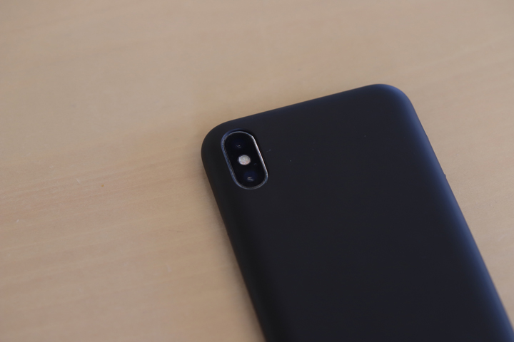 iPhoneのカメラをアップで映す