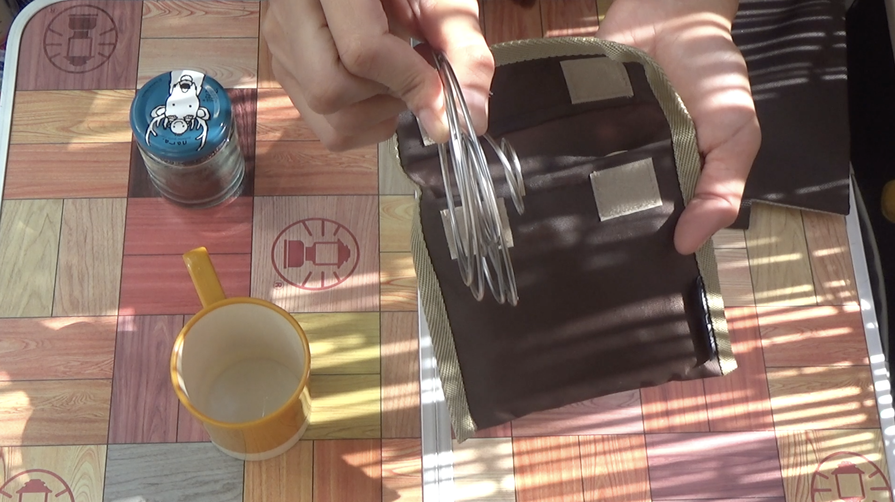 畳んだコーヒーバネット