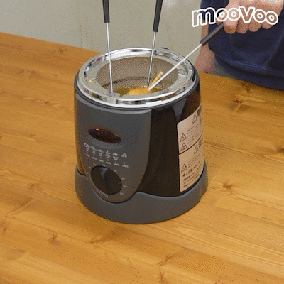 油から取り出す様子