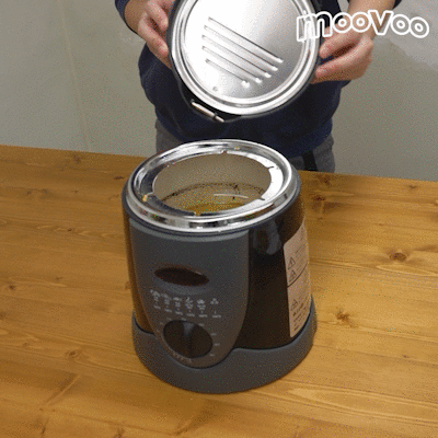 油を保管する様子