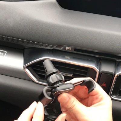 エアコン送風口にはめ込む