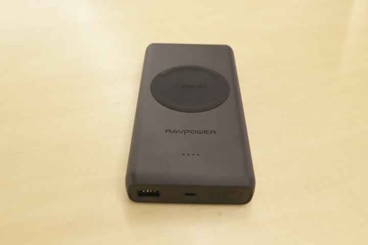 無接点型モバイルバッテリー(ラブパワー)