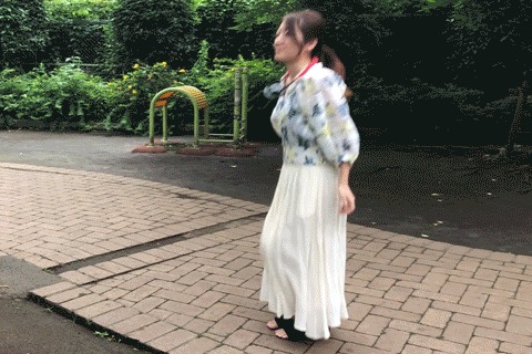 <alt>WFanを着けてジャンプ