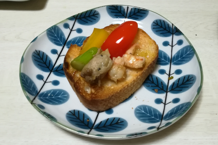 バゲットとアヒージョ