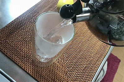ウイスキーのお湯割り作り