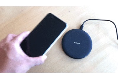Anker PowerWave 10 Padの使用動画