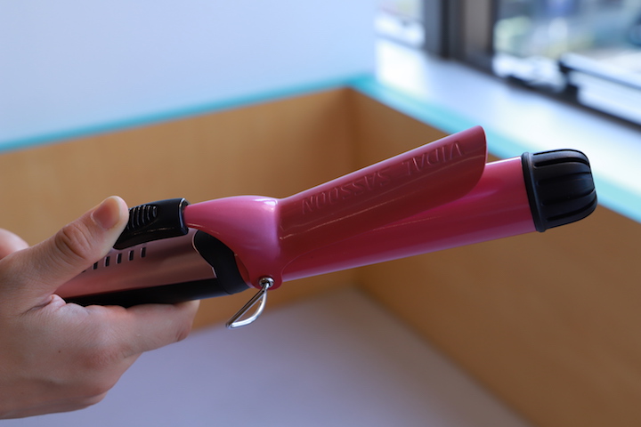 カールアイロン VSI-3283の先のピンクの部分