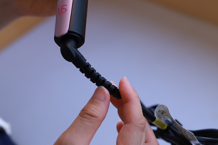 カールアイロン VSI-3283の回転式コード