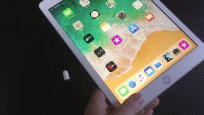 ipadとApple Pencilを同期させている動画