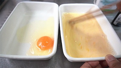 パンを浸す卵液を作る