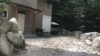 八風キャンプ場コテージ外観