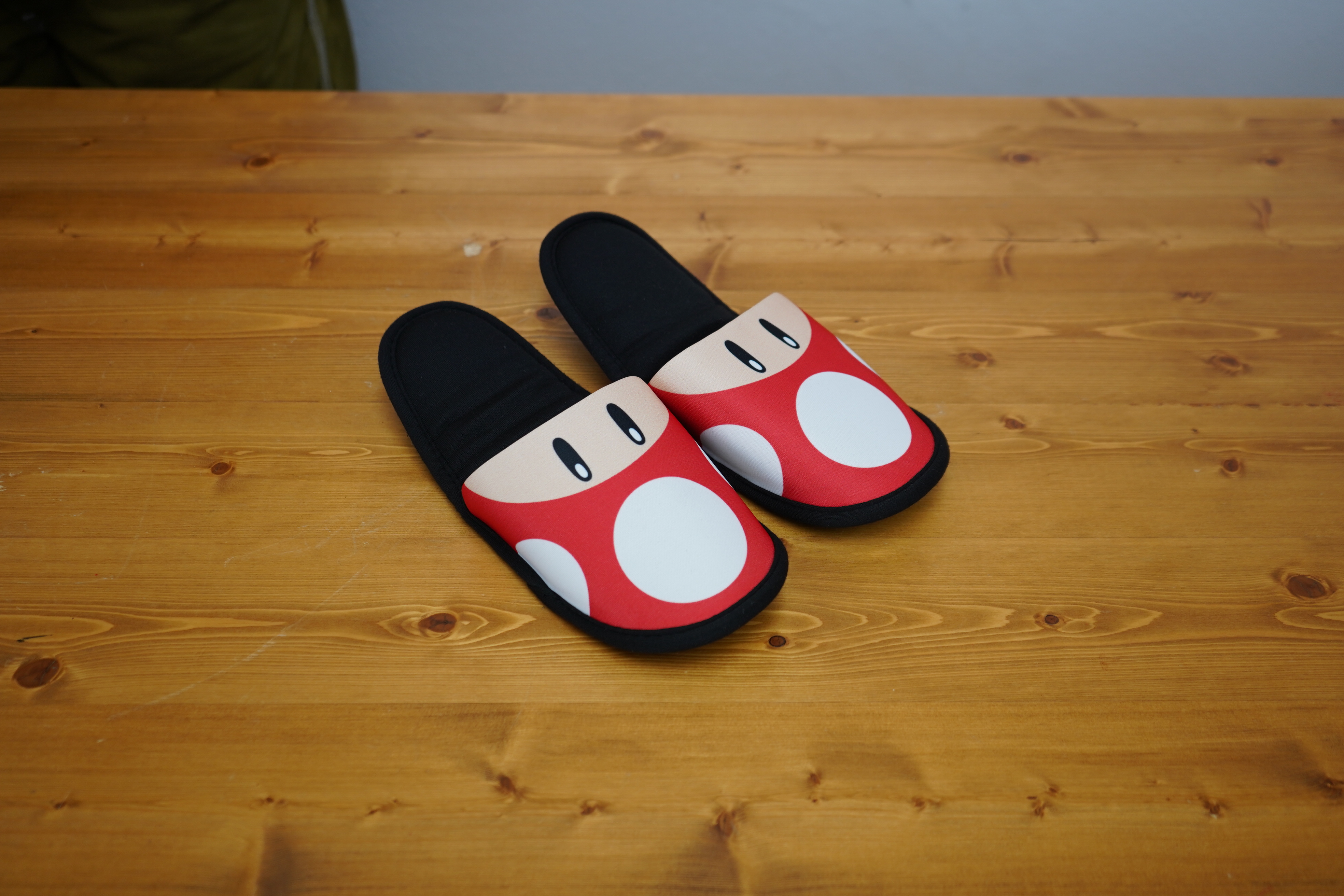 携帯スリッパ　スーパーマリオ （スーパーキノコ）