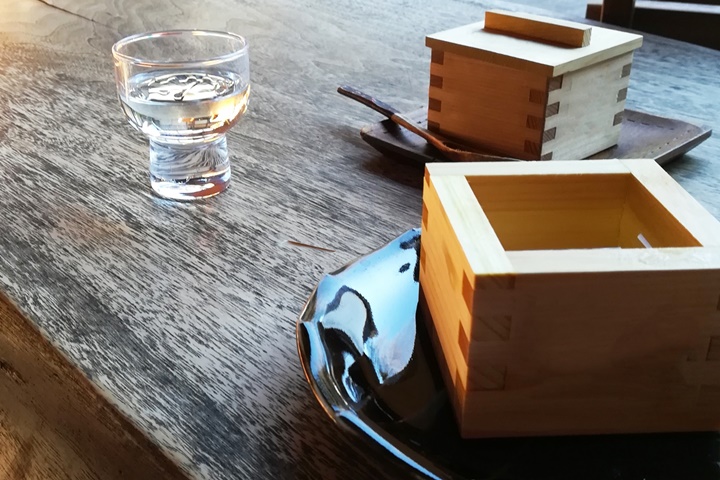 日本酒と升
