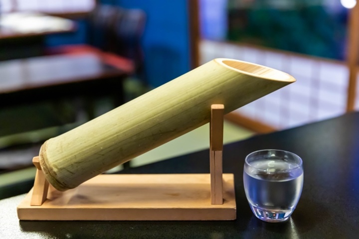 竹筒に入った冷酒