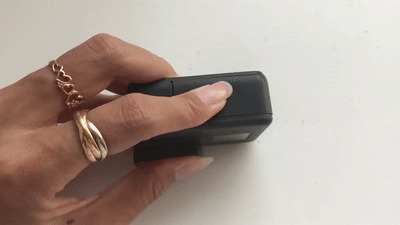 GoPro HERO BlackのバッテリーやSDカードを挿入する端子部の開け方