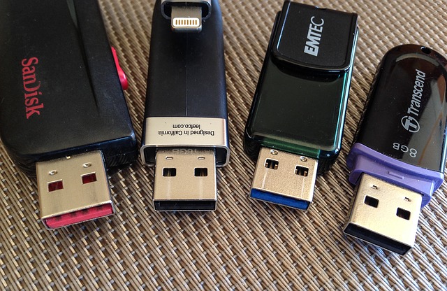 さまざまなUSBメモリー
