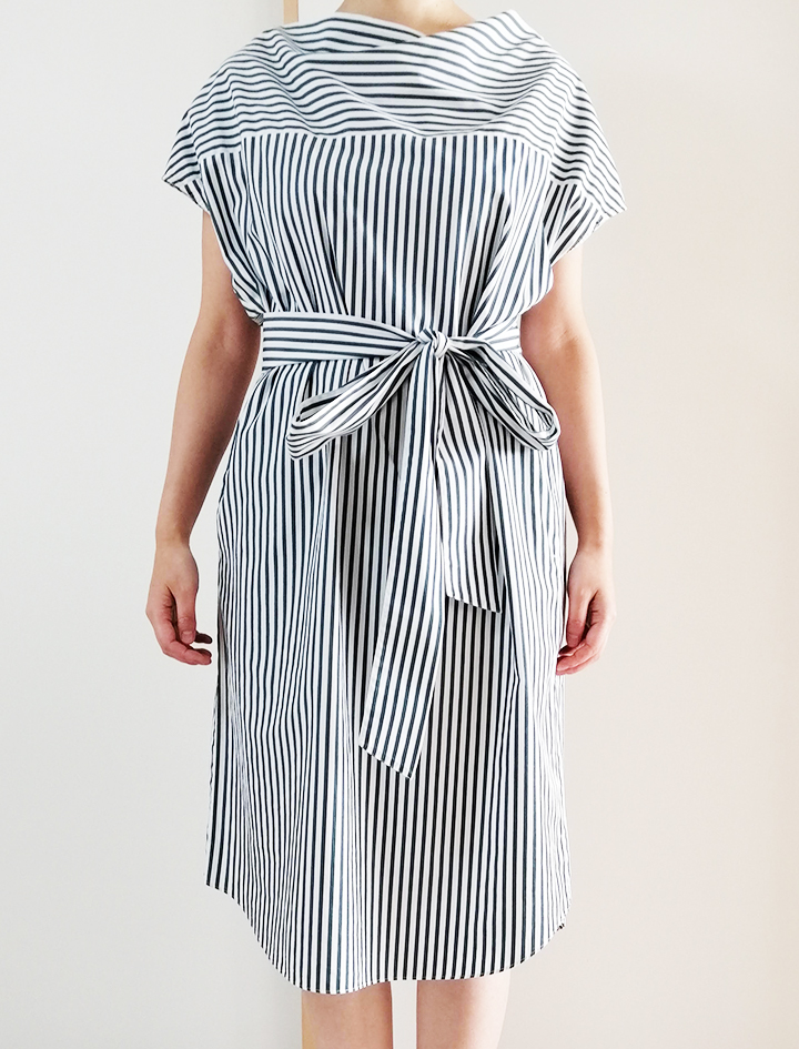 ブリスタの洋服着用の画像