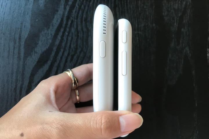 ポケトークWとポケトークS本体側面