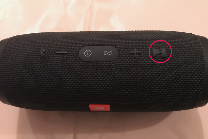 JBL Charge3のハンズフリーボタン