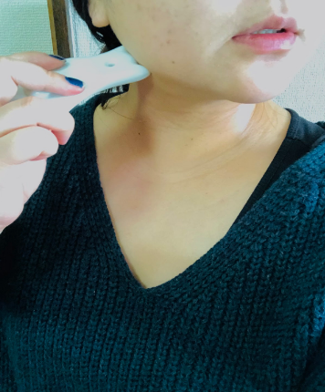 ホワイトバーチを使ってマッサージしている時の写真