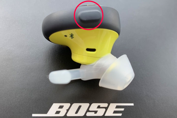 BOSE SoundSport Free wireless headphonesのBluetoothのBluetoothボタン
