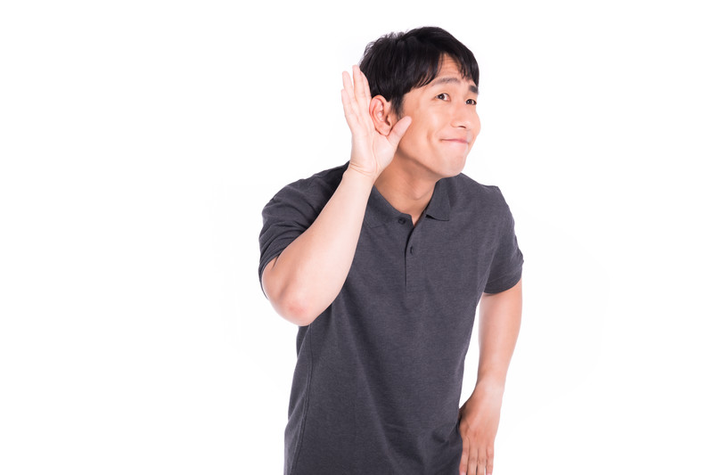 耳が聞こえにくい男性