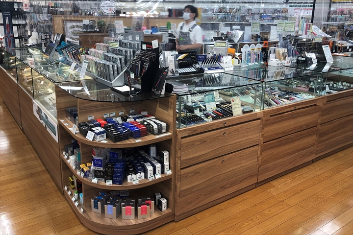 東急ハンズ新宿店万年筆コーナー