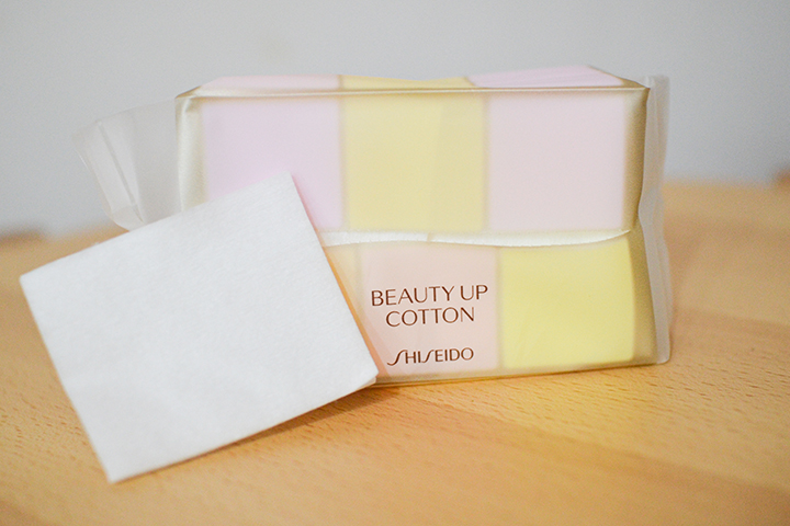 「トライアルセット  e T」購入特典のコットンの画像