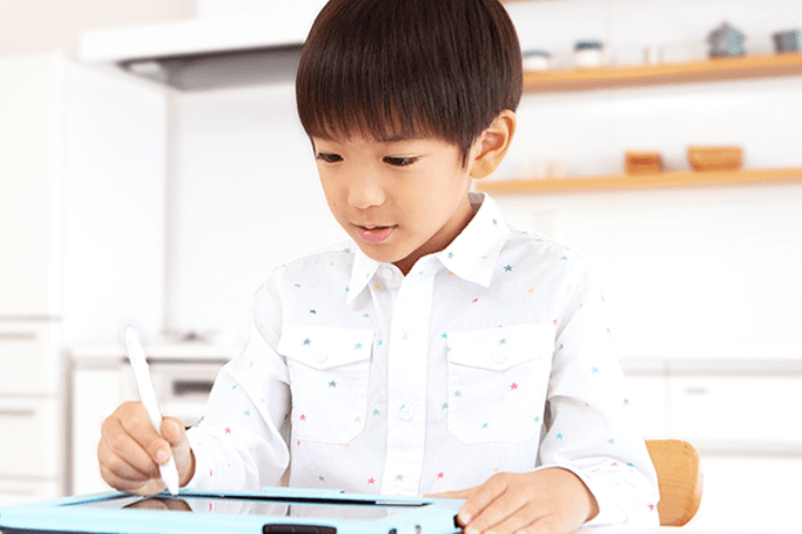 タブレットで学ぶ小学生向け通信教育「スマイルゼミ」|【公式】スマイルゼミのイメージ画像