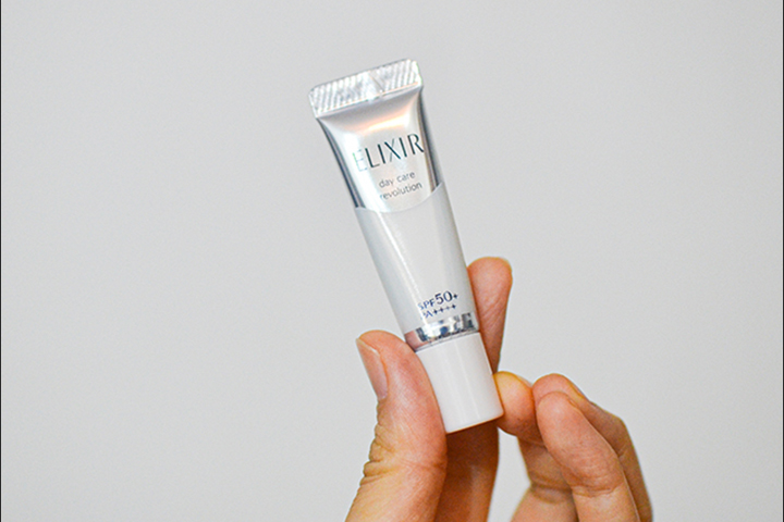 エリクシールホワイトの「デーケアレボリューション T+ 5mL」の画像
