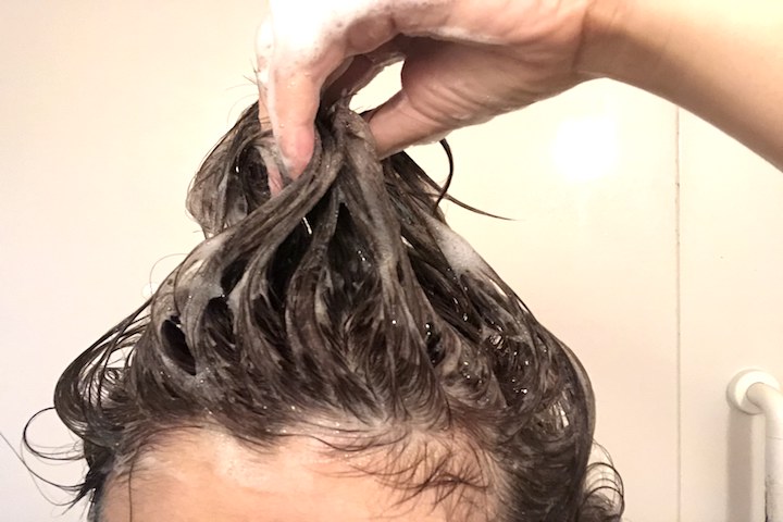 ZACC パールリッチシャンプーを使って頭を洗った時の写真