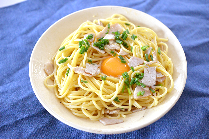 産直たまごとロースハムスライスのカルボナーラの画像