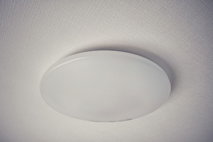 メーカー取材 Ledシーリングライトの寿命は何年 症状や使い方の注意点も