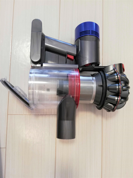 Dyson V7 Fluffy (SV11FF) のダストボックスの写真