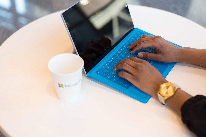 SurfaceGoの画像