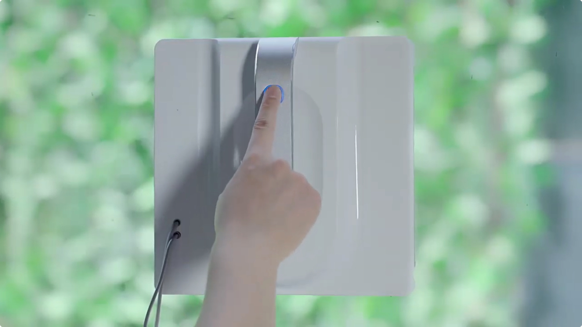 面倒な掃除はロボットにおまかせ！窓ふき専用お掃除ロボット「Transtar