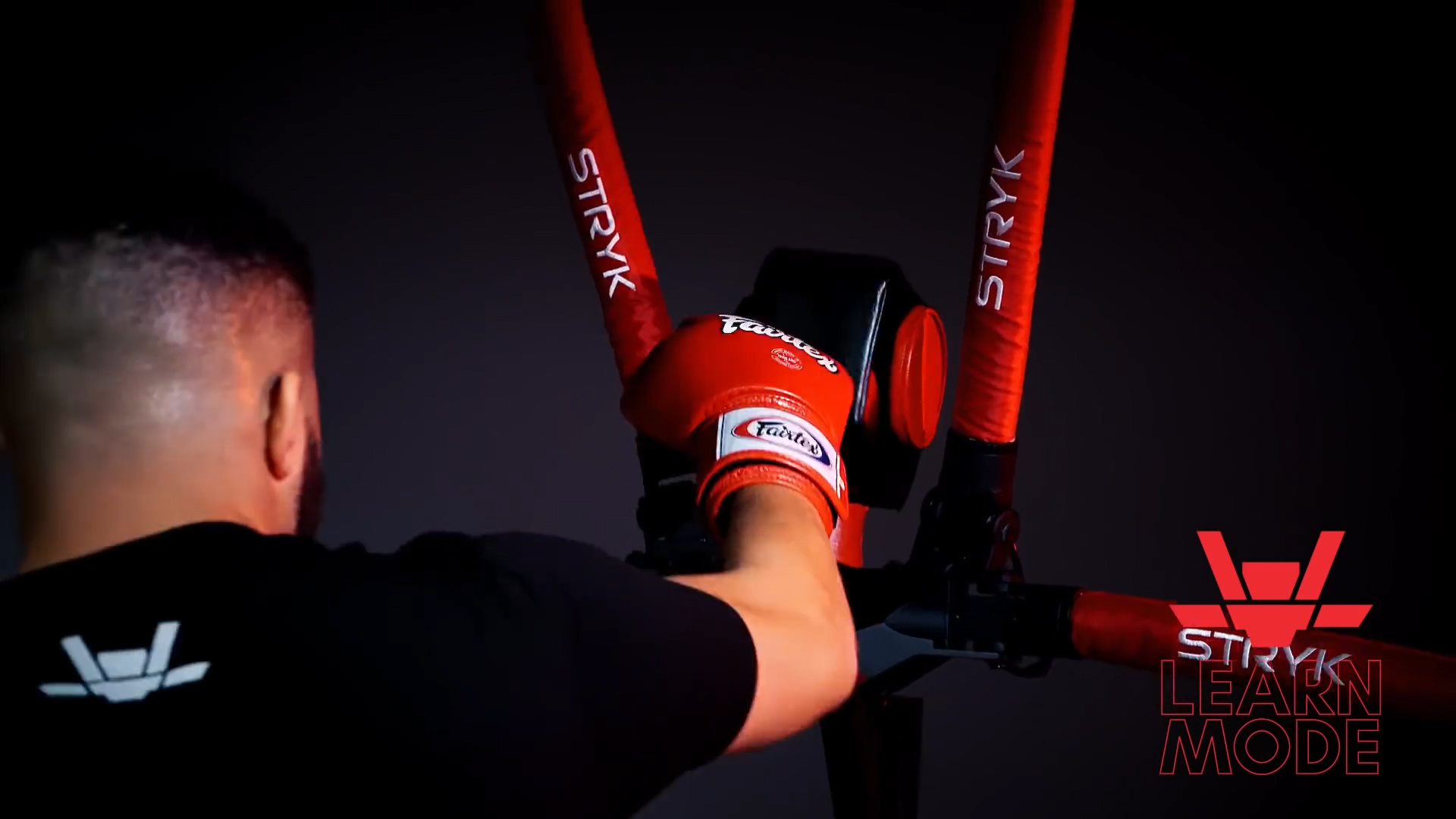 もはやSFの世界！あなただけのスパーリングロボットコーチ「RXT-1」と