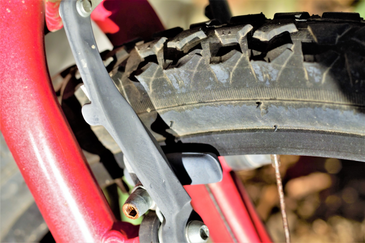 自転車のブレーキの画像