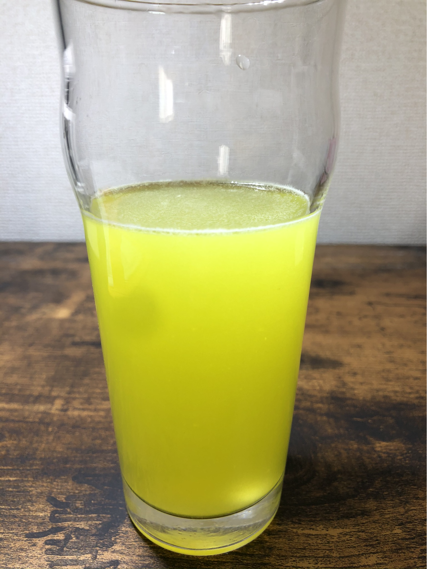 アルフェ ビューティコンク<パウダー>を投入した水の写真