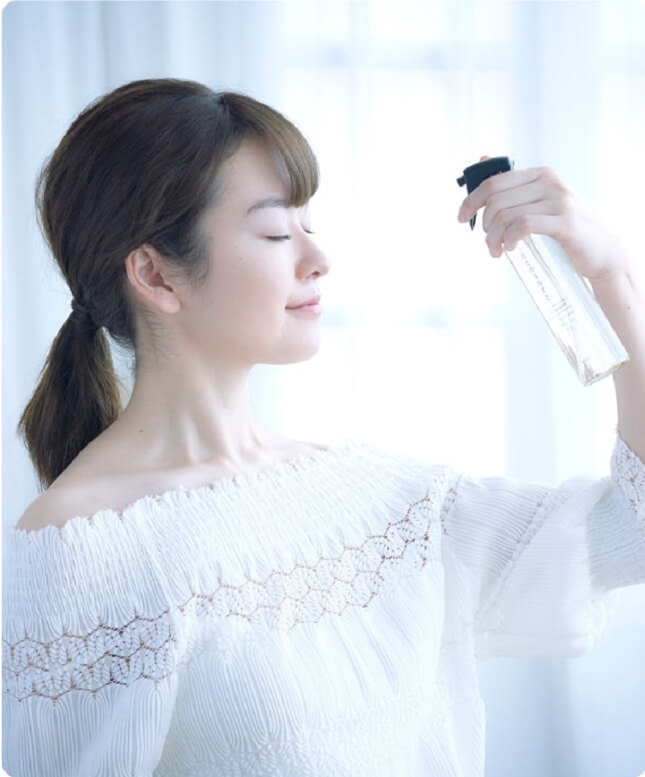 ととのうみすとを使う女性
