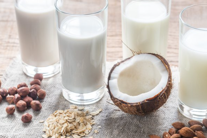 プロテインでお腹がゴロゴロ?乳糖不耐症のチェック方法とおすすめプロテイン紹介 サプリメント |マイプロテインのイメージ画像