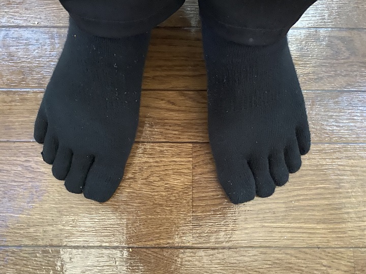 五本指ソックスを着用している写真