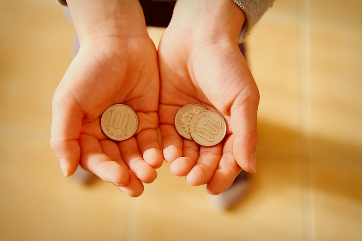 100円
