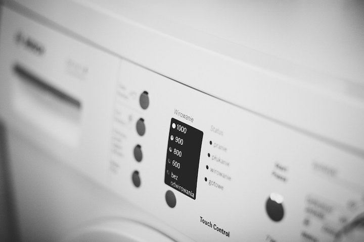ドラム式洗濯機の操作画面の写真