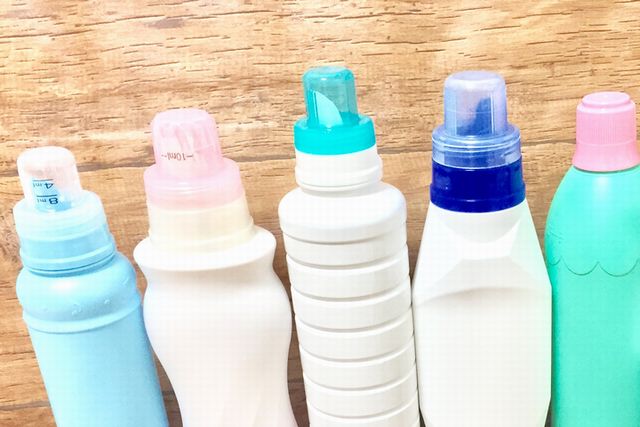 柔軟剤入り洗剤の容器の写真